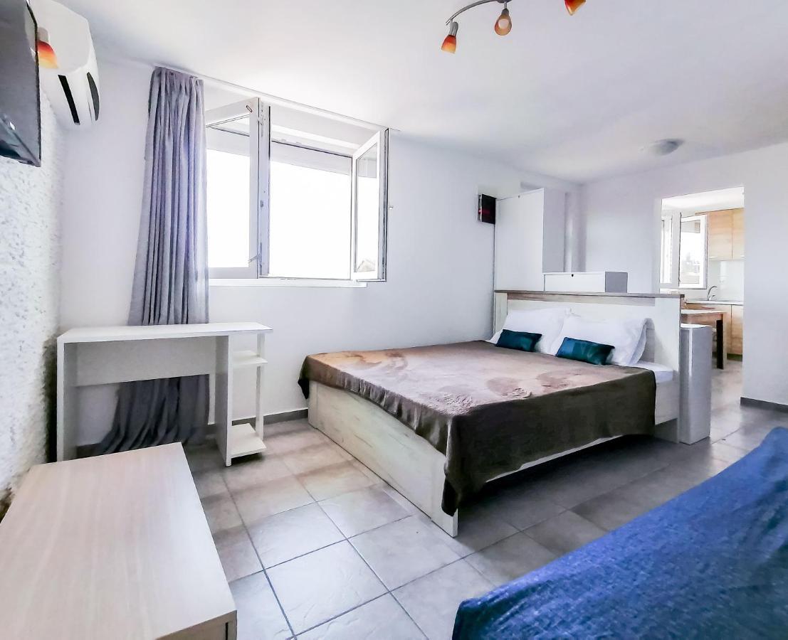 Apartments Siesta Тиват Екстериор снимка