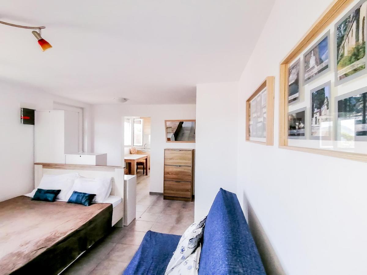 Apartments Siesta Тиват Екстериор снимка