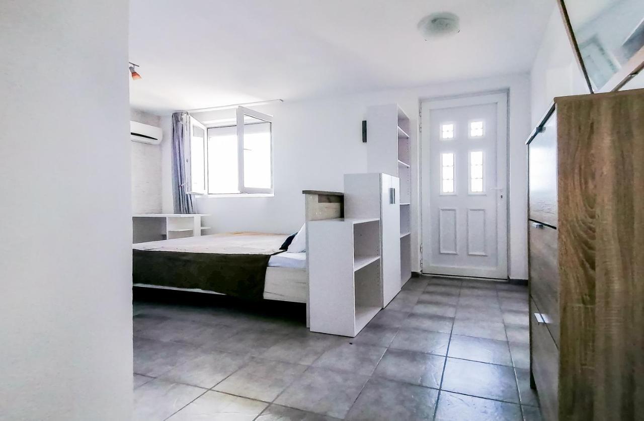 Apartments Siesta Тиват Екстериор снимка