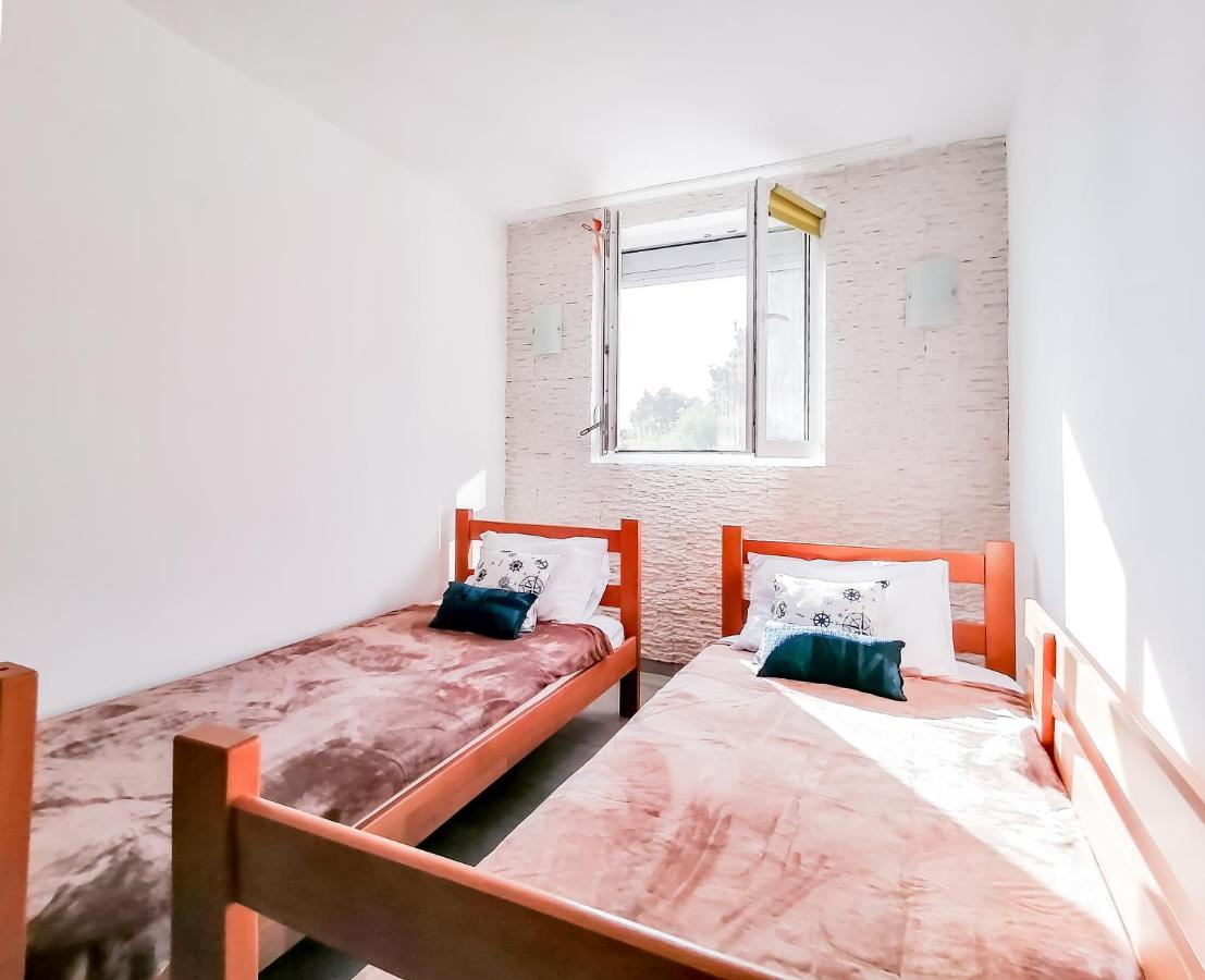 Apartments Siesta Тиват Екстериор снимка
